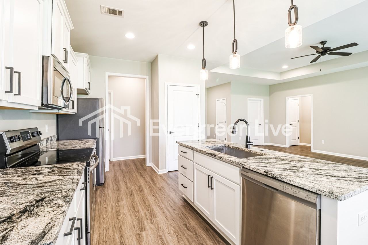 4521 Western Woods Dr - Photo 6 of 15
