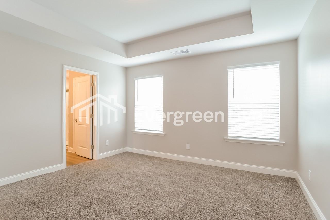 7032 Wistwood Ln - Photo 5 of 10
