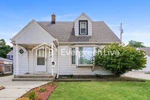 featured image of 141 W Norwich St