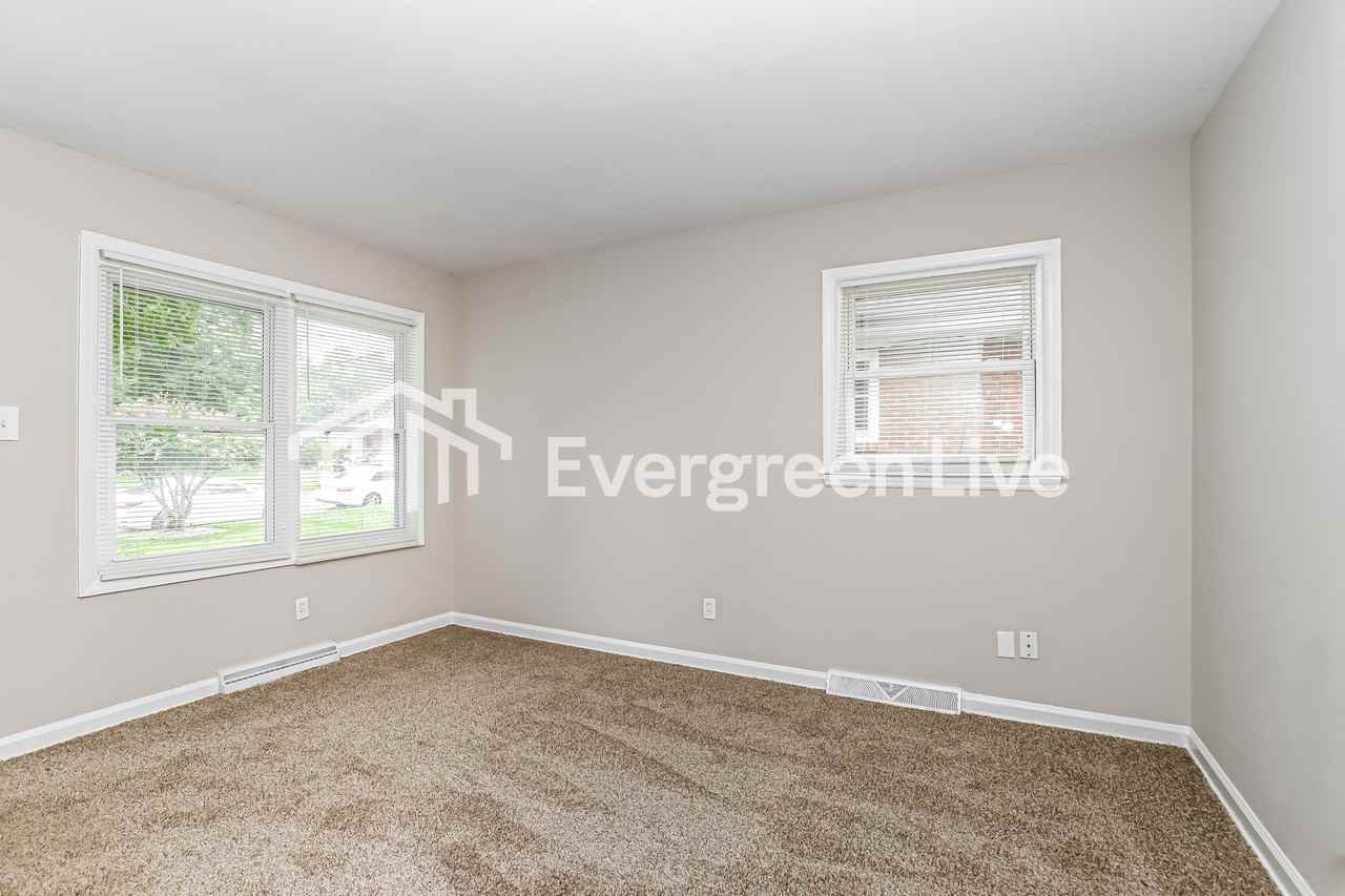 2107 Rosetta Rd - Photo 3 of 9