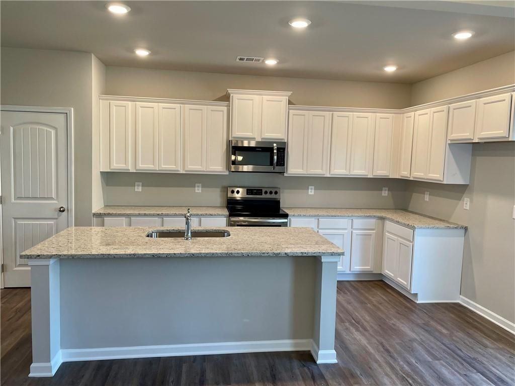 511 Ruths Dr - Photo 4 of 18