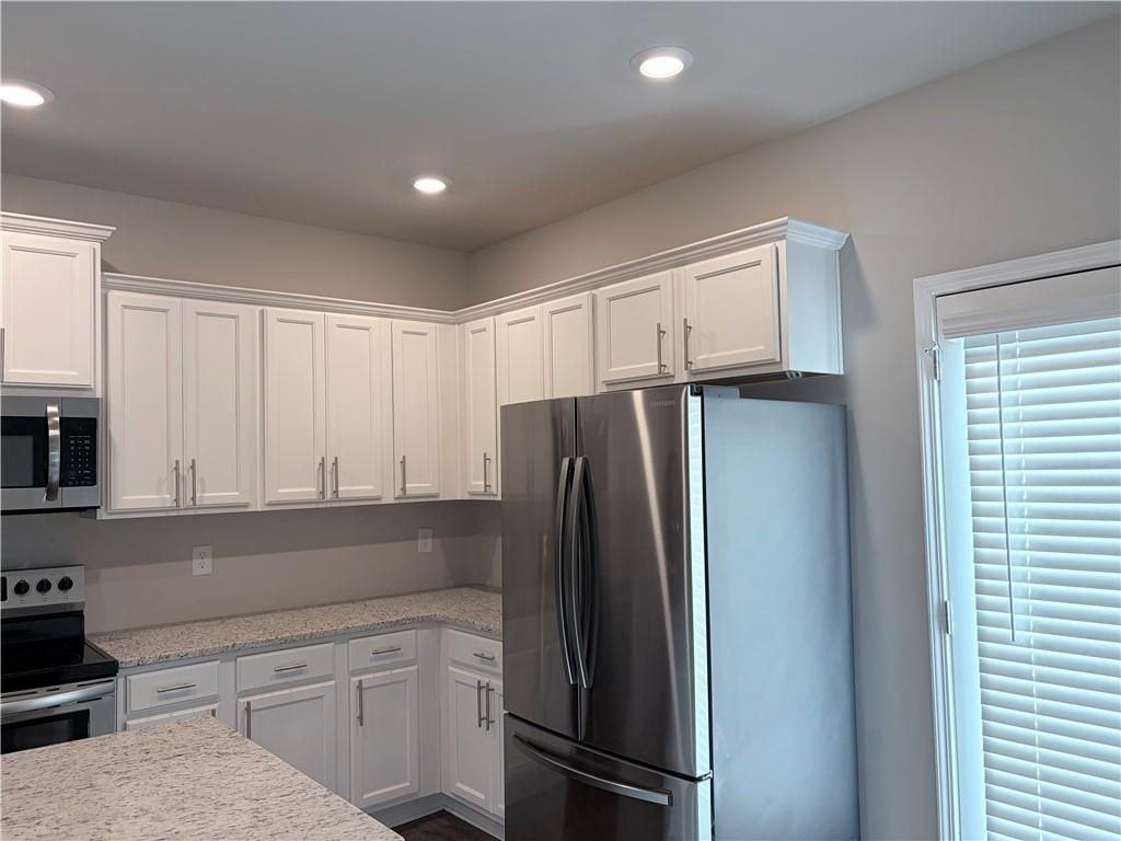511 Ruths Dr - Photo 6 of 18