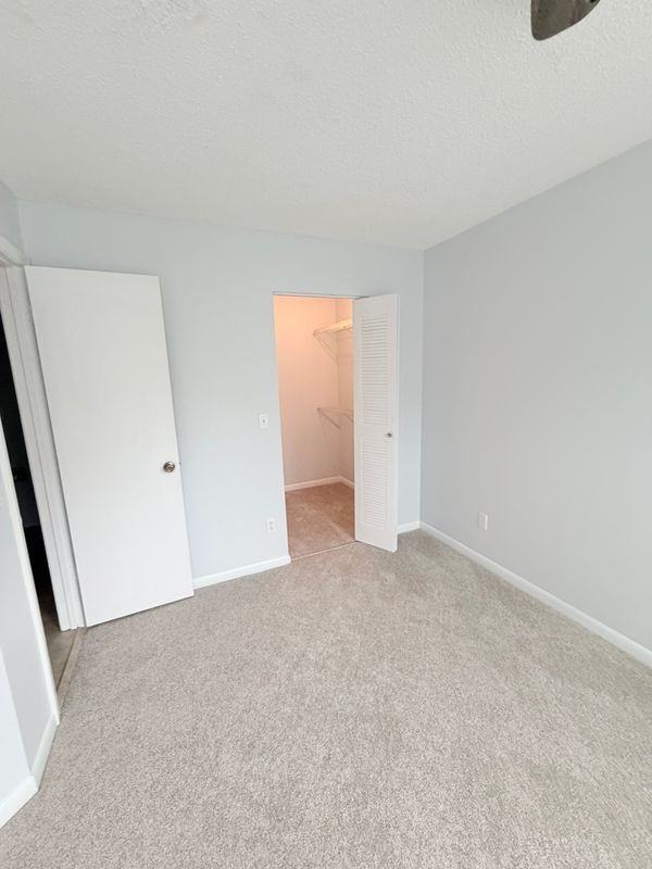 3914 Atrium Dr - Photo 2 of 23