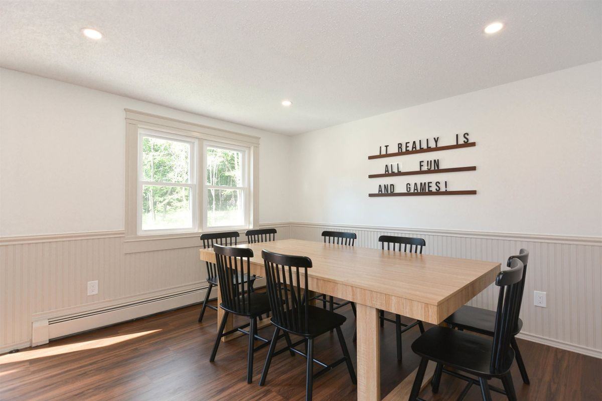 49 Academy Ave - Photo 6 of 32