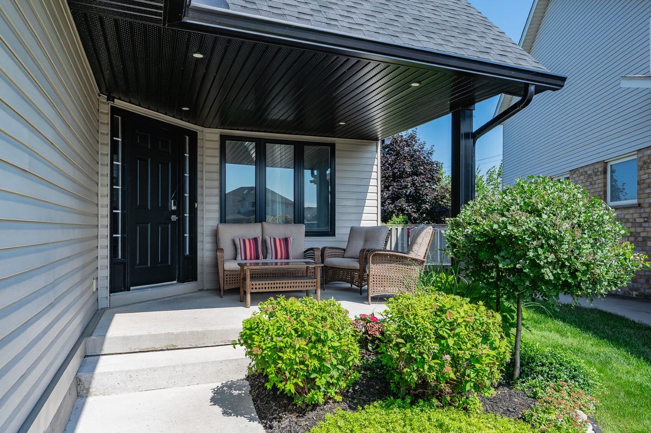173 Hawkins Drive, Cambridge - Photo 2 of 19