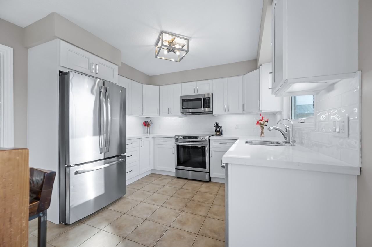 173 Hawkins Drive, Cambridge - Photo 7 of 19