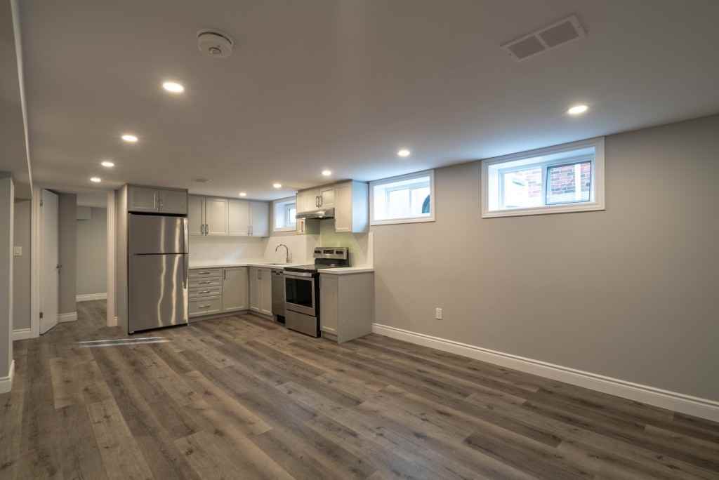 104 East 41st Street - Photo 5 of 18