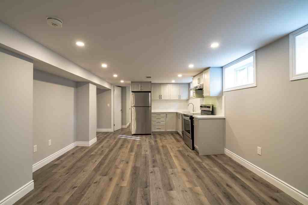 104 East 41st Street - Photo 7 of 18