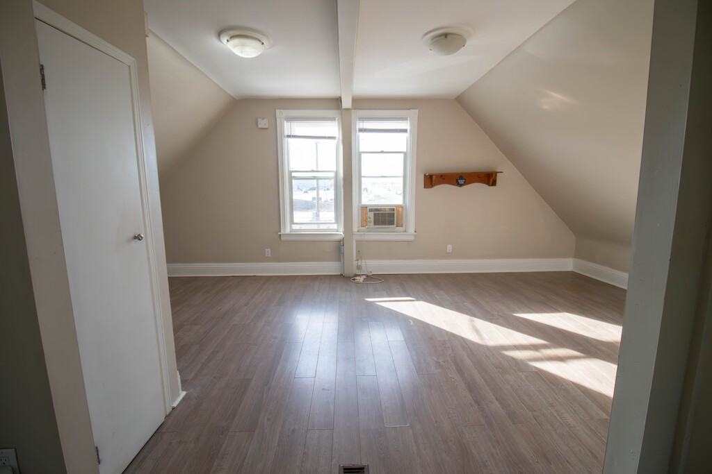 31 Ontario Road - Photo 5 of 14