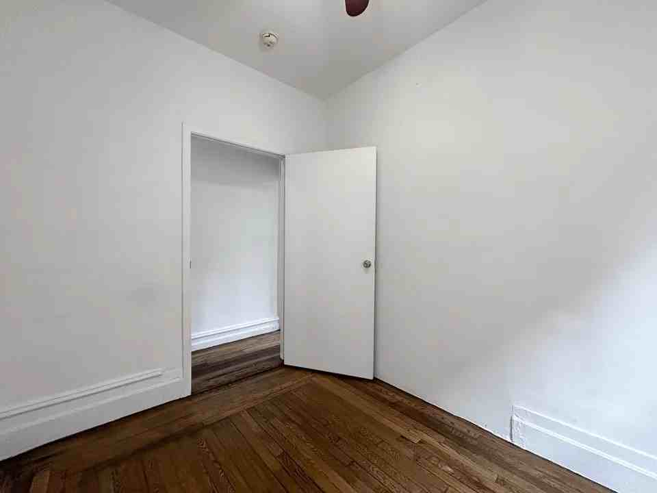3139 Broadway #24 - Photo 3 of 6