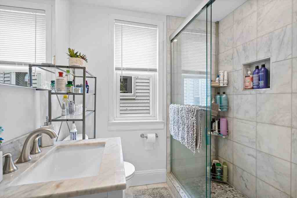 7 Hallam St #3 - Photo 2 of 9