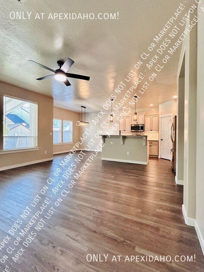 1354 E Argence St - Photo 2 of 35