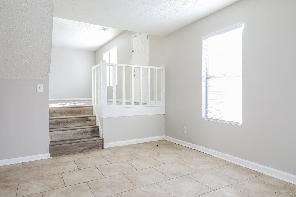 4000 Chimney Ridge Way - Photo 4 of 17