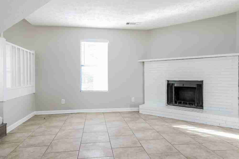 4000 Chimney Ridge Way - Photo 5 of 17
