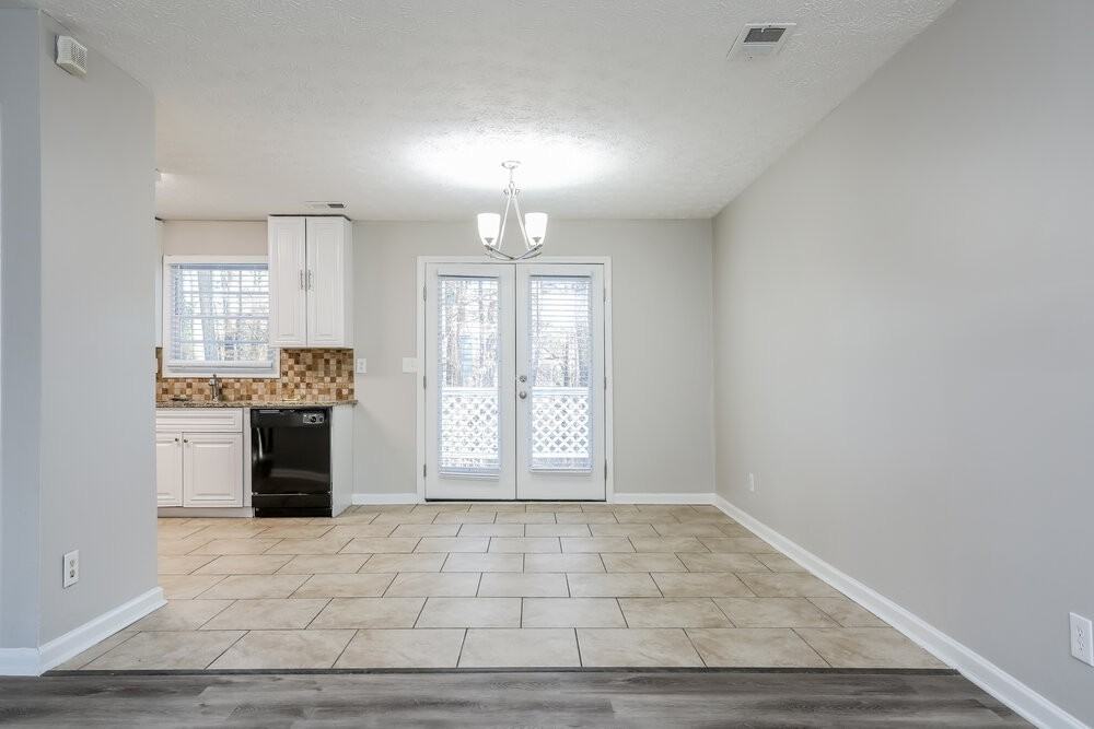 4000 Chimney Ridge Way - Photo 6 of 17