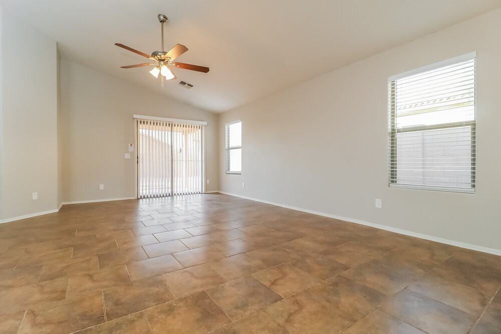 12571 W Fairmount Ave - Photo 4 of 16