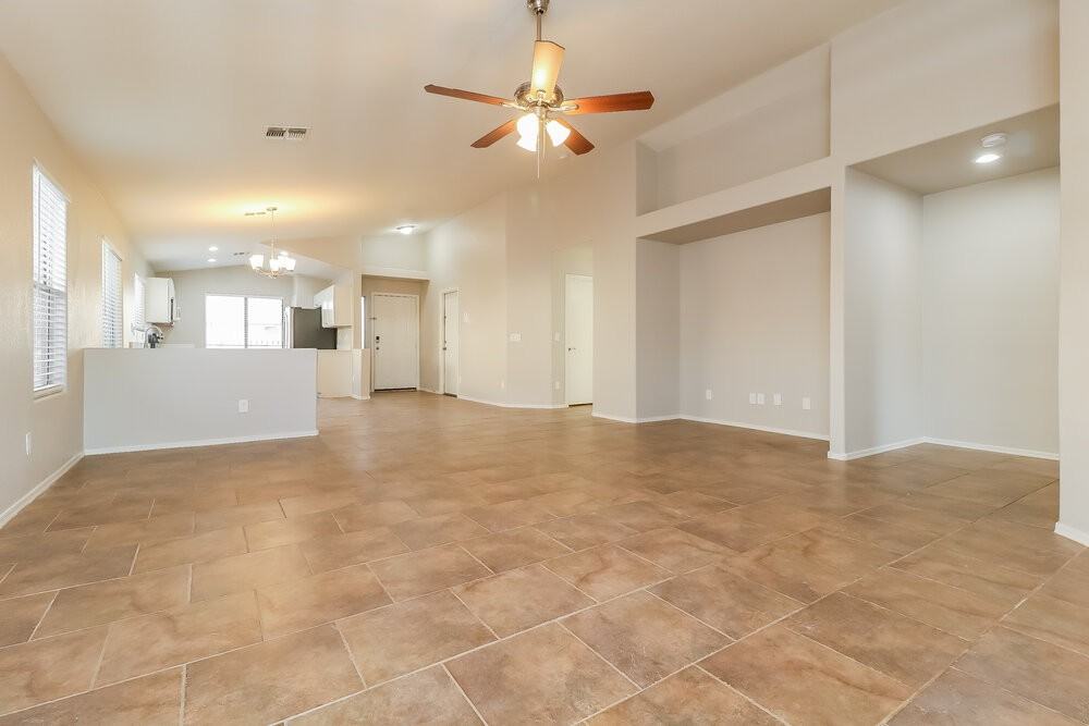 12571 W Fairmount Ave - Photo 5 of 16
