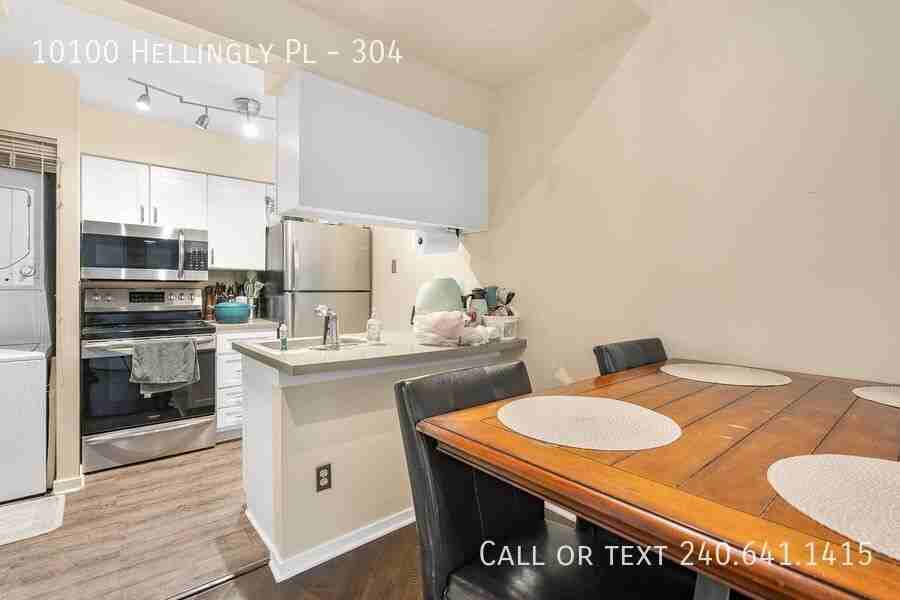 10100 Hellingly Pl #304 - Photo 6 of 13