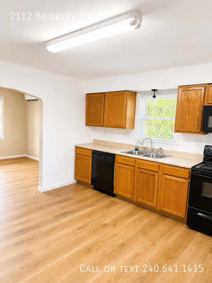2112 Brinkley Rd - Photo 6 of 20