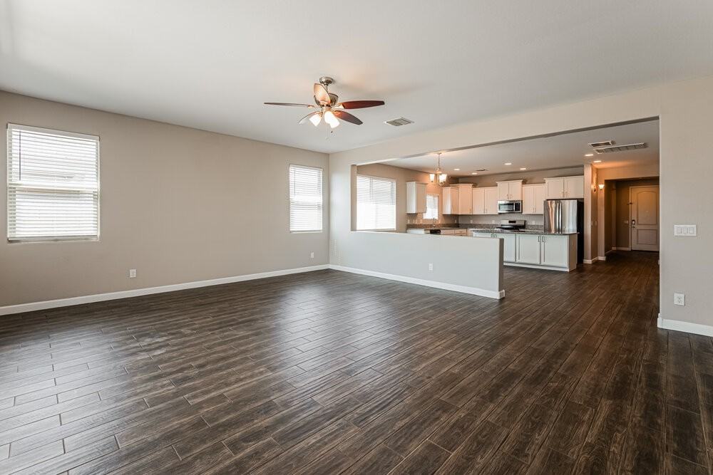 19785 N Herbert Ave - Photo 5 of 16