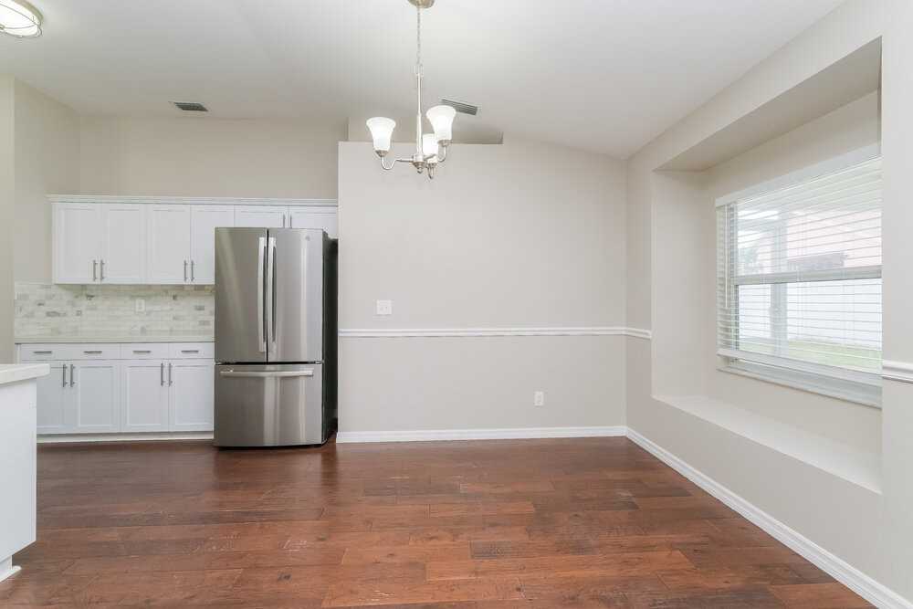 526 Greg St - Photo 5 of 16