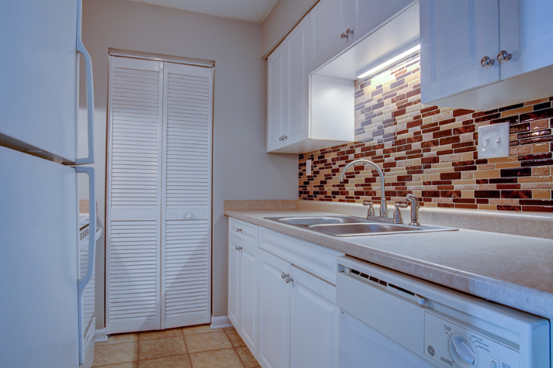 950 Forestbrook Rd #D1 - Photo 3 of 28