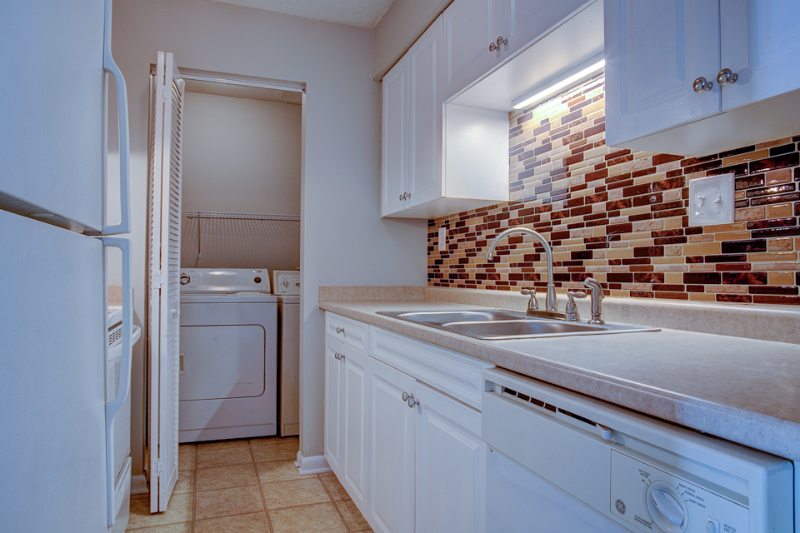 950 Forestbrook Rd #D1 - Photo 4 of 28