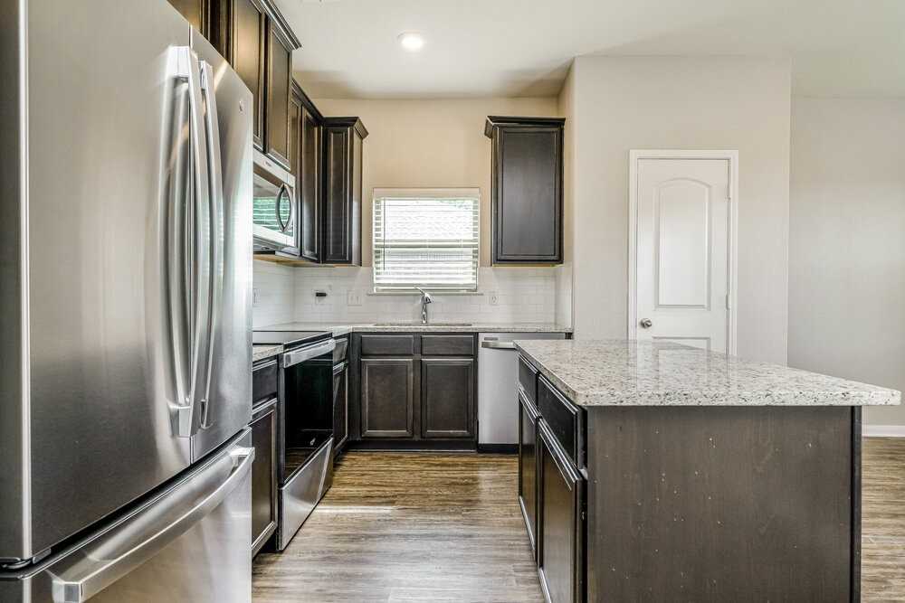 1403 Park Trails Blvd - Photo 6 of 16