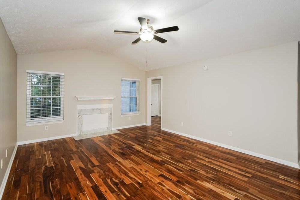 452 Cedar Park Cir - Photo 3 of 16