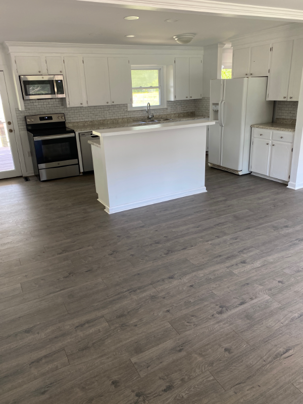 207 Corning St - Photo 3 of 15