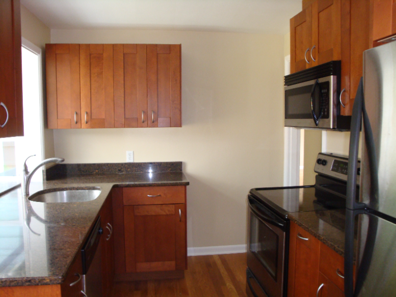 8244 39th Ave Ne - Photo 4 of 4