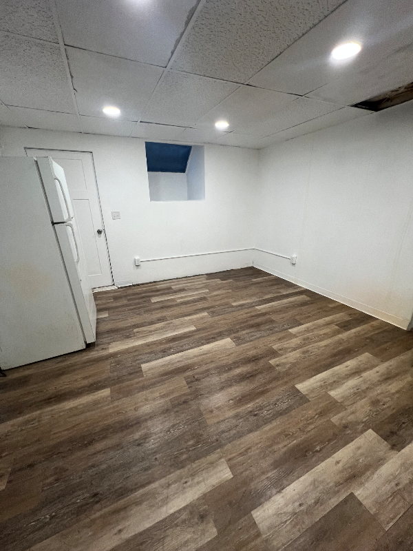 325 1st Ave #A - Photo 4 of 7