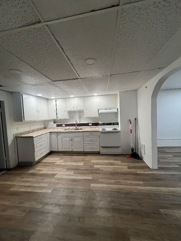 325 1st Ave #A - Photo 5 of 7