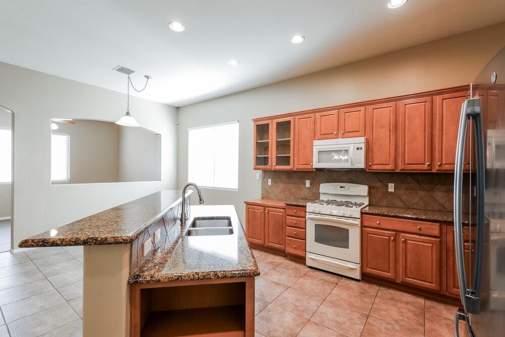 7129 W Autumn Gold Ct - Photo 5 of 16