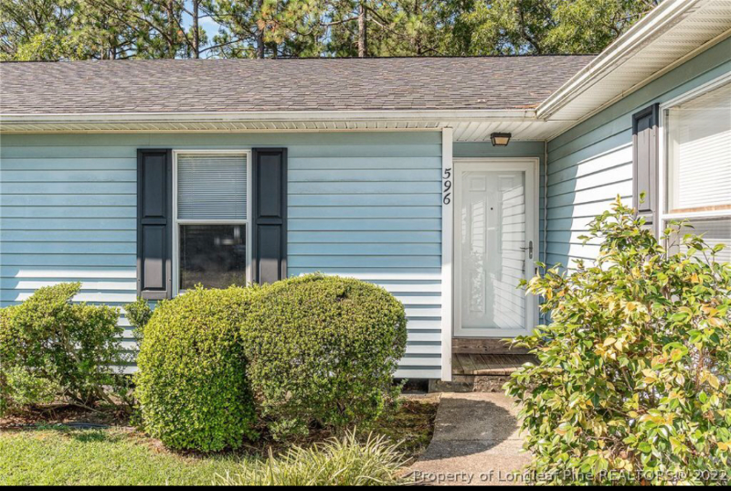596 Countrytown Dr - Photo 3 of 21