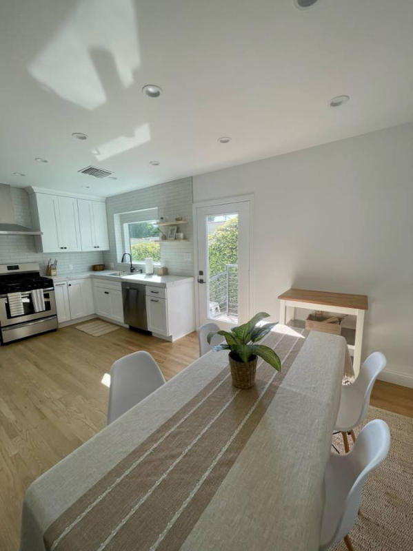 1644 Wellesley Ave - Photo 4 of 20