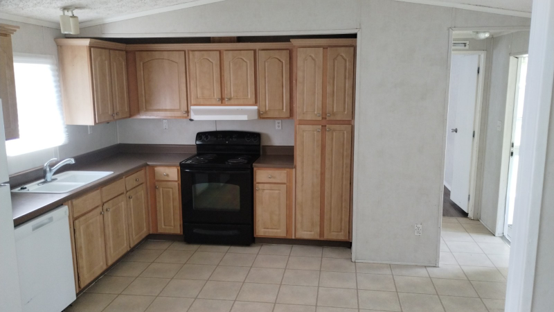 143 Se Laurence Ct - Photo 6 of 22