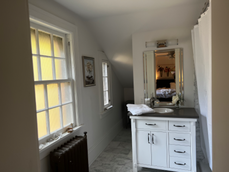 2420 Derbyshire Rd - Photo 4 of 17