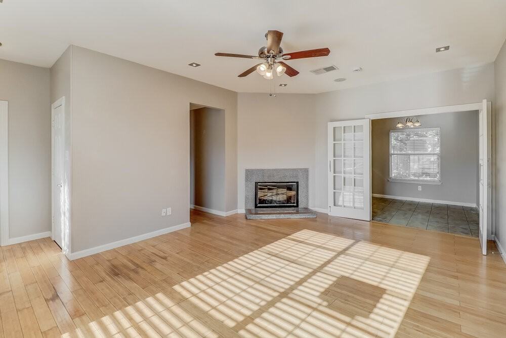 6418 Nicole Way - Photo 5 of 17
