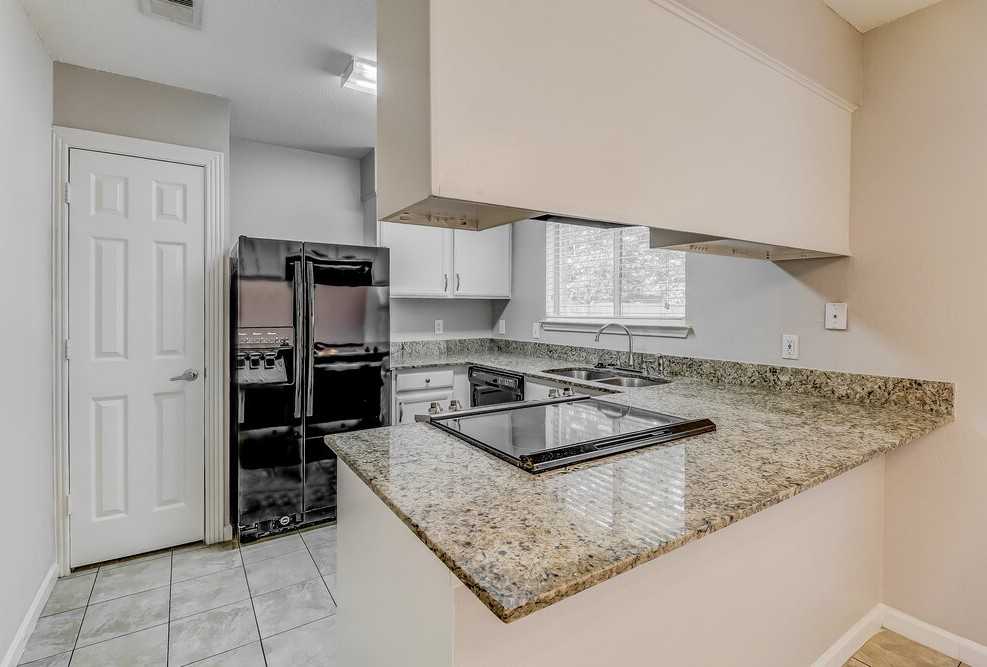 6418 Nicole Way - Photo 7 of 17