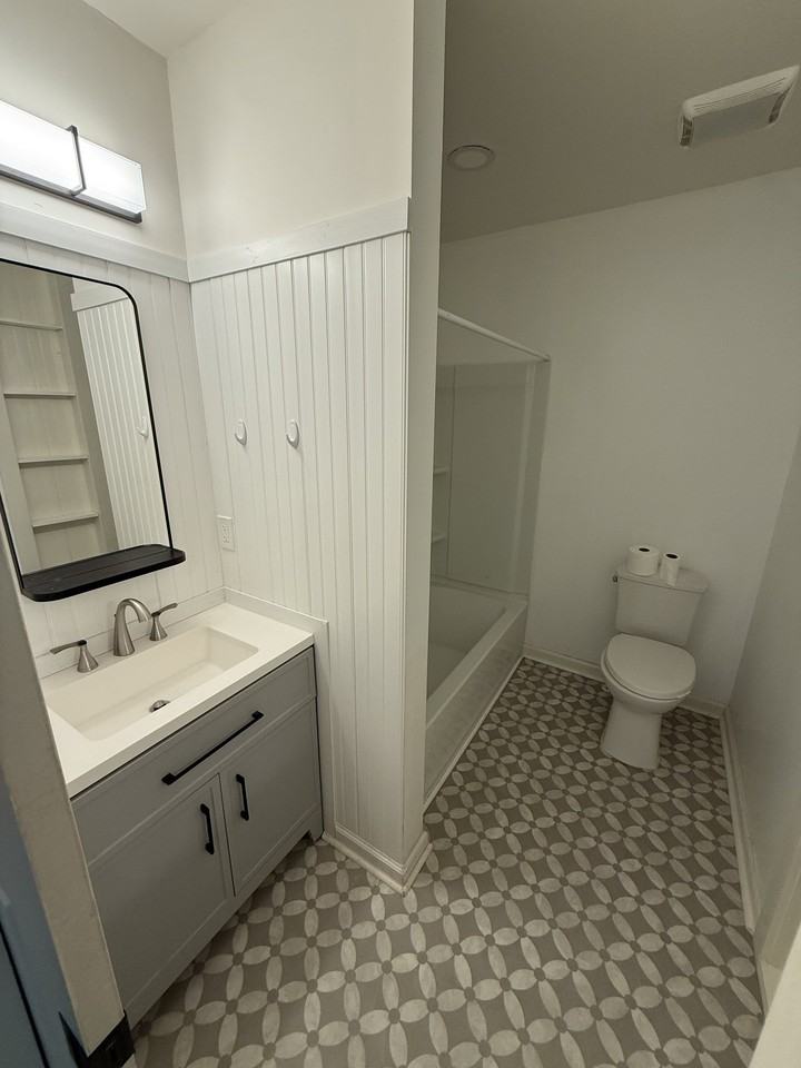 1514 Lawson Ave - Photo 3 of 8