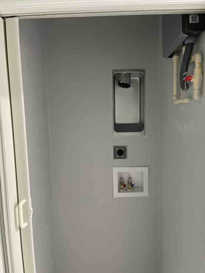 1806 Bay St - Photo 6 of 8