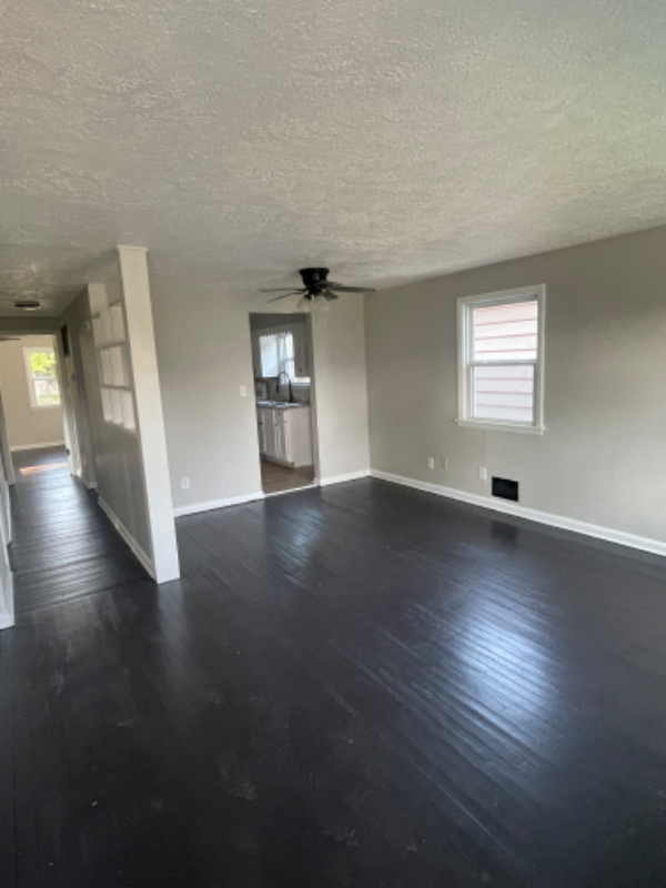 1737 W Gaulbert Ave #1 - Photo 2 of 8