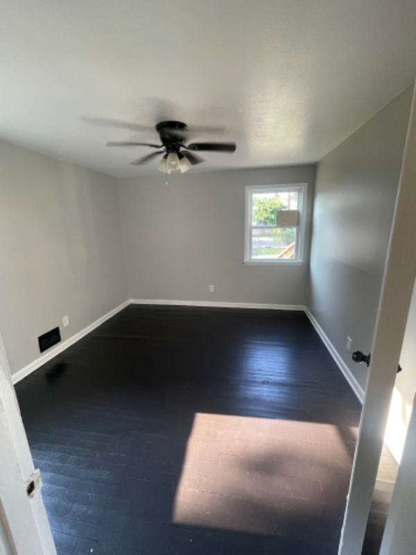 1737 W Gaulbert Ave #1 - Photo 7 of 8