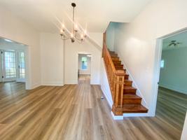 featured image of 404 Lamont St