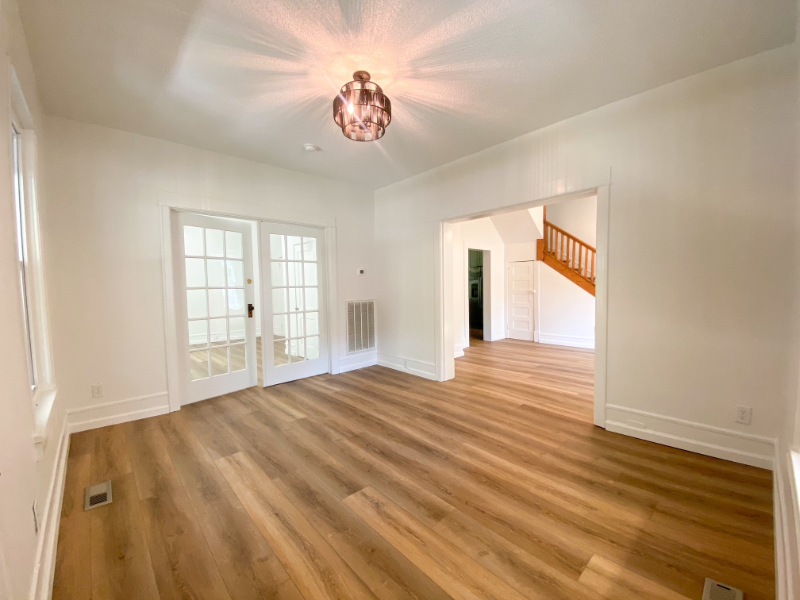 404 Lamont St - Photo 2 of 17