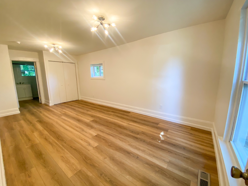 404 Lamont St - Photo 5 of 17