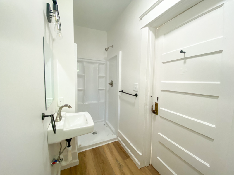 404 Lamont St - Photo 7 of 17