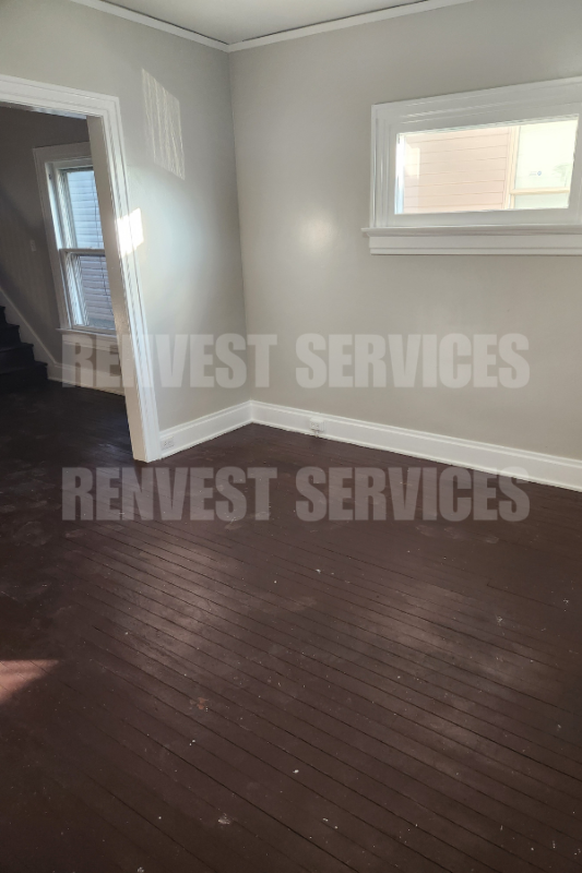 410 Edgar Ave - Photo 3 of 15