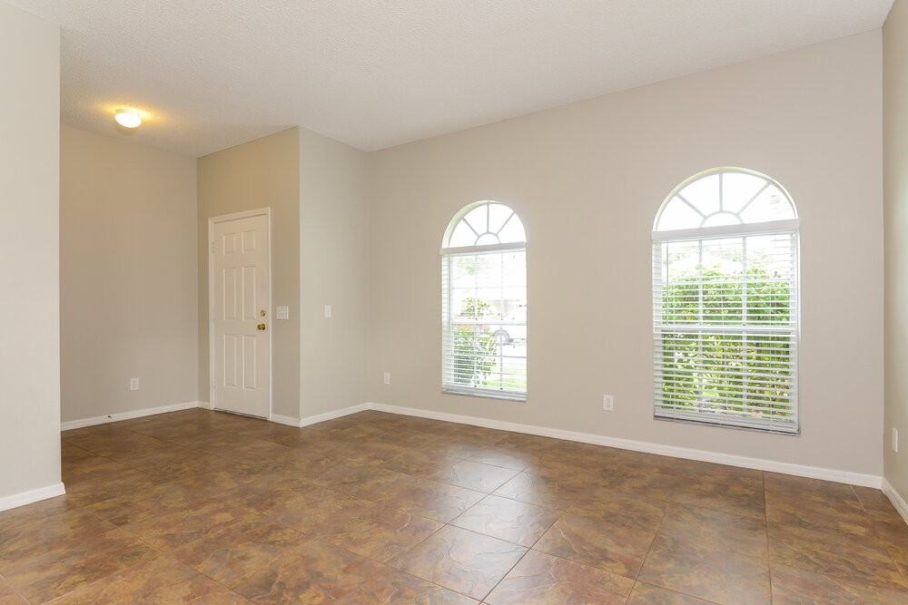 10728 Firebrick Ct - Photo 2 of 15